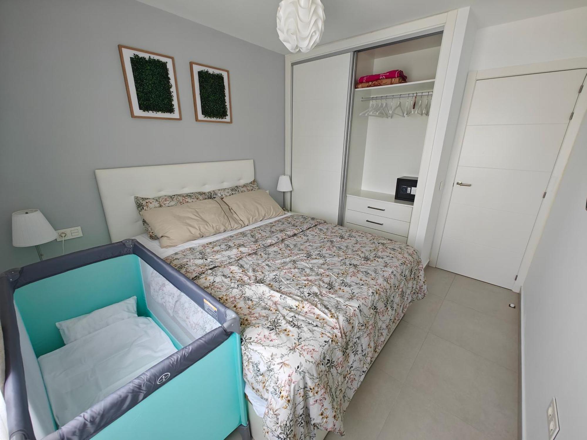 Sun Apartment - 3 Bedrooms, Priv Parking, Pool, Ac, Tv Channels, Fibre Net Los Cristianos  Buitenkant foto