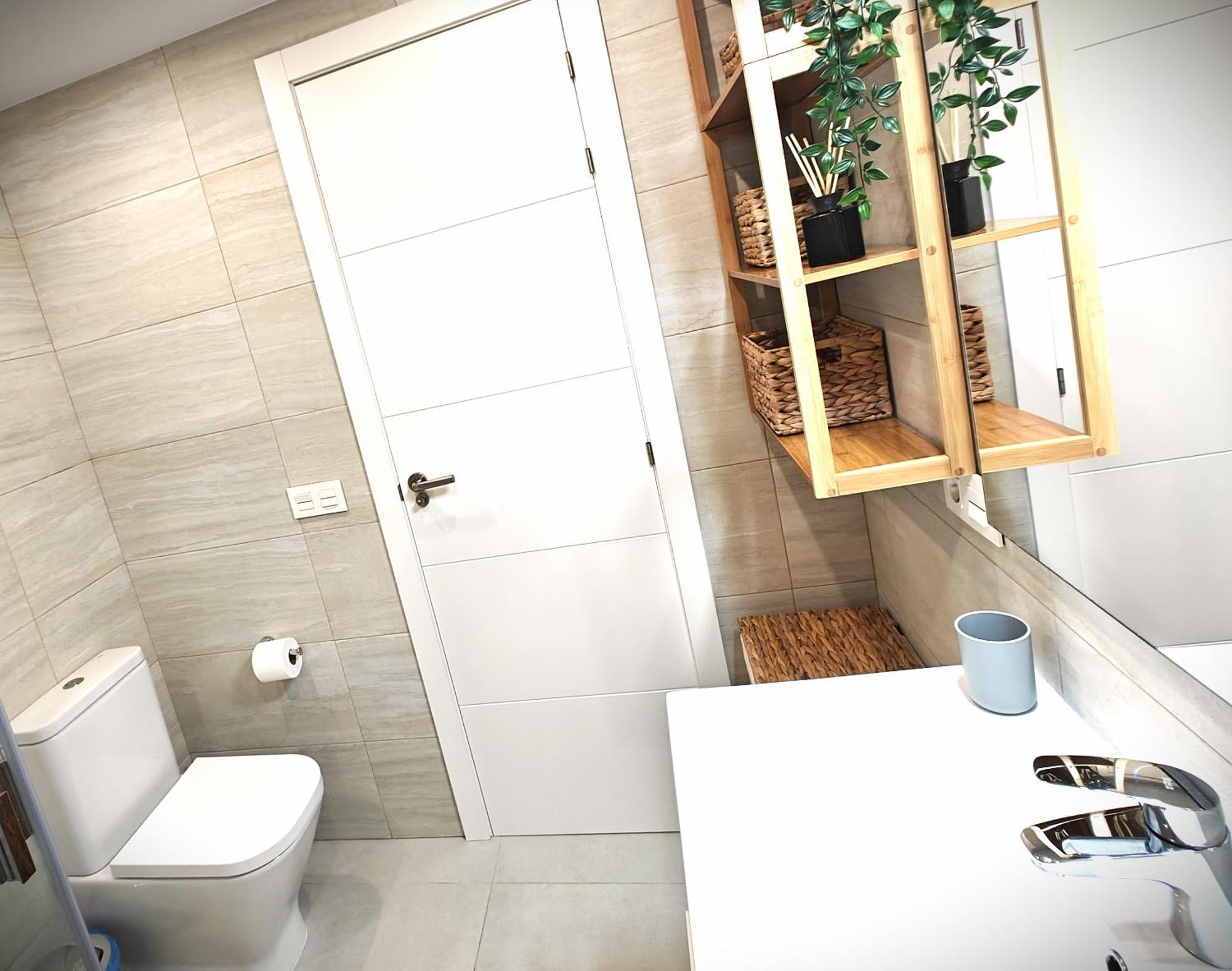 Sun Apartment - 3 Bedrooms, Priv Parking, Pool, Ac, Tv Channels, Fibre Net Los Cristianos  Buitenkant foto