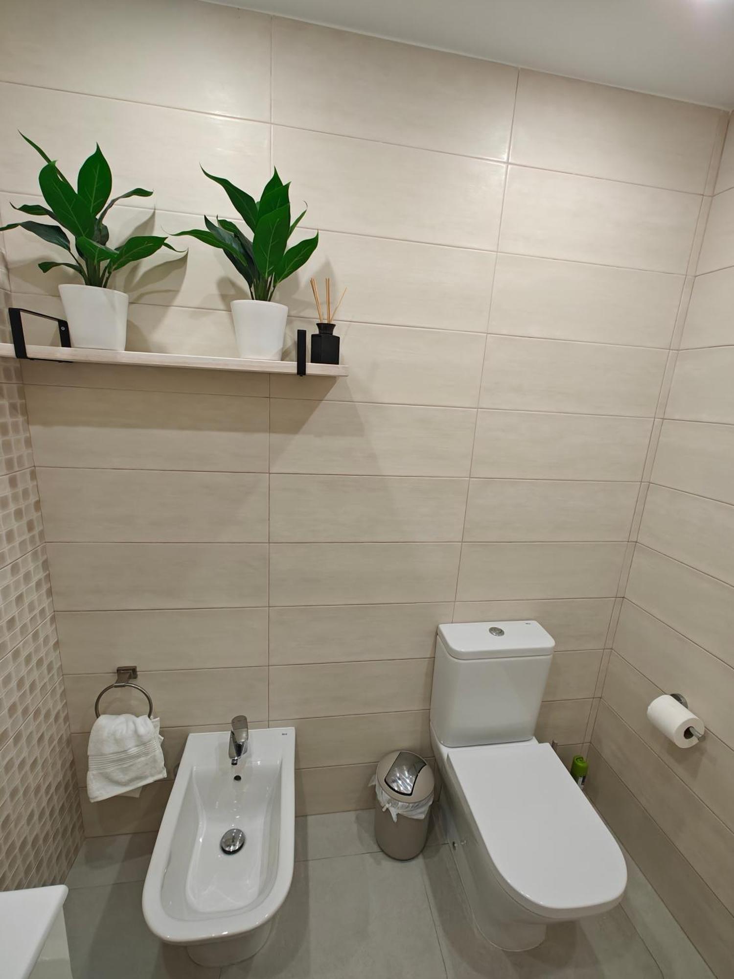 Sun Apartment - 3 Bedrooms, Priv Parking, Pool, Ac, Tv Channels, Fibre Net Los Cristianos  Buitenkant foto