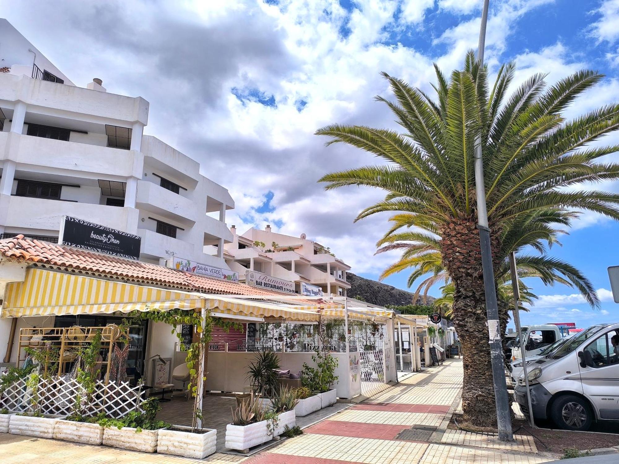 Sun Apartment - 3 Bedrooms, Priv Parking, Pool, Ac, Tv Channels, Fibre Net Los Cristianos  Buitenkant foto